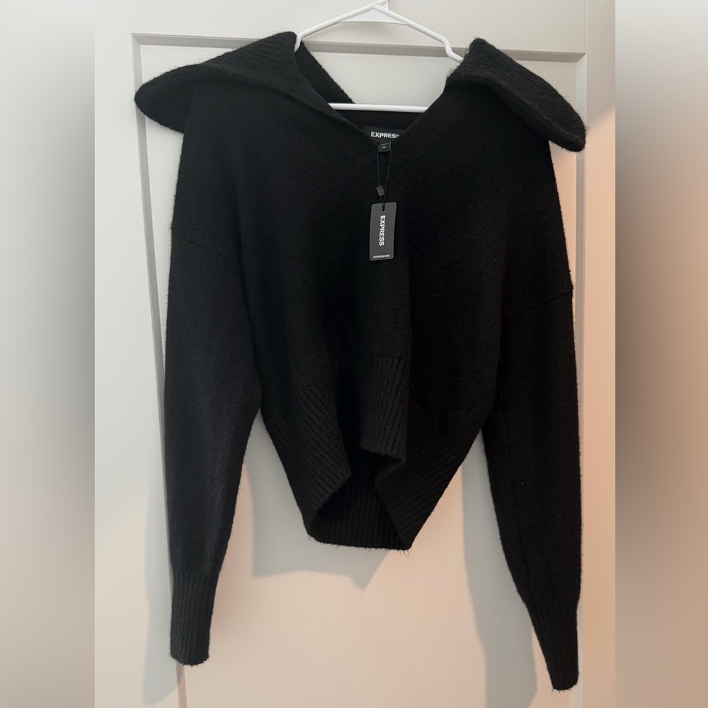 NWT Express V-Neck Collar Sweater - Black